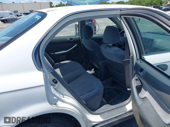 2000 Honda Civic LX z VIN 1HGEJ6679YL019958, wystawiony jako IAAI lot #42328269 z przebiegiem 217 961 mil mil oraz . Historia ofert i sprzedaży dostępna na DreamBid. Obrazek 8.