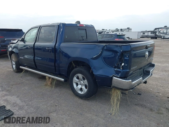 2022 Ram 1500 Big Horn z VIN 1C6SRFFT7NN415143, wystawiony jako IAAI lot #42140645 z przebiegiem 25 468 mil mil oraz . Historia ofert i sprzedaży dostępna na DreamBid. Obrazek 3.