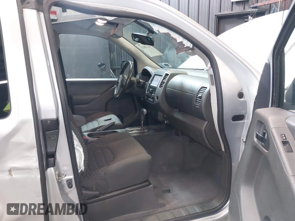 2019 Nissan Frontier SV z VIN 1N6AD0CW7KN752970, wystawiony jako IAAI lot #42220125 z przebiegiem 149 310 mil mil oraz . Historia ofert i sprzedaży dostępna na DreamBid. Obrazek 5.