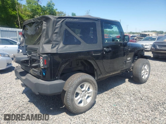 2010 Jeep Wrangler Sahara z VIN 1J4AA5D10AL204437, wystawiony jako Copart lot #50743665 z przebiegiem 211 585 mil mil oraz Szkoda całkowita • Salvage title. Historia ofert i sprzedaży dostępna na DreamBid. Obrazek 3.
