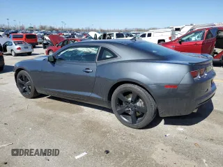 2010 Chevrolet Camaro 2SS z VIN 2G1FT1EW1A9133855, wystawiony jako Copart lot #49409505 z przebiegiem 115 651 mil mil oraz Szkody całkowita. Historia ofert i sprzedaży dostępna na DreamBid. Obrazek 2.