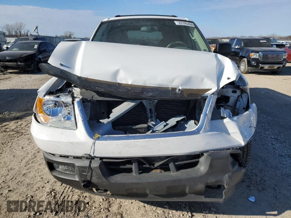 2004 Ford Expedition Special Service with VIN 1FMPU16L14LB44683, listed as a Copart auction lot 82395484 with 204,997 mi miles and Salvage title. Bid and sale history available at DreamBid. Image 5.