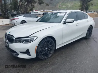 2020 BMW 3 Series 330i z VIN 3MW5R1J08L8B15226, wystawiony jako IAAI lot #41885915 z przebiegiem 75 347 mil mil oraz . Historia ofert i sprzedaży dostępna na DreamBid. Obrazek 2.