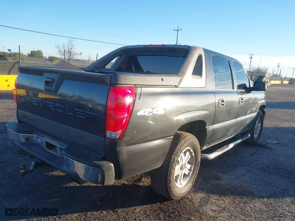 2005 Chevrolet Avalanche Z71 with VIN 3GNEK12Z65G207469, listed as a IAAI auction lot 41210152 with 297,282 mi miles. Bid and sale history available at carsss.com. Image 4.