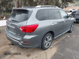 2018 Nissan Pathfinder SL with VIN 5N1DR2MN8JC647427, listed as a IAAI auction lot 41801427 with 148,741 mi miles. Bid and sale history available at carsss.com. Image 4.