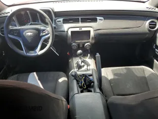 2013 Chevrolet Camaro LS z VIN 2G1FE1E32D9207577, wystawiony jako Copart lot #57692525 z przebiegiem 89 453 mil mil oraz Czysty tytuł • Clean title. Historia ofert i sprzedaży dostępna na DreamBid. Obrazek 8.
