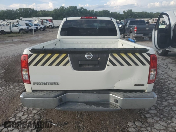 2015 Nissan Frontier S z VIN 1N6BD0CT5FN760145, wystawiony jako Copart lot #62590045 z przebiegiem 186 825 mil mil oraz Czysty tytuł • Clean title. Historia ofert i sprzedaży dostępna na DreamBid. Obrazek 6.