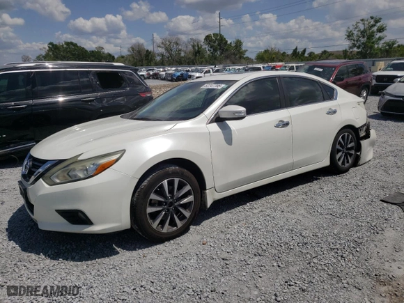 2016 Nissan Altima 2.5 SL with VIN 1N4AL3AP2GC165295, listed as a Copart auction lot 52247795 with 145,935 mi miles and Salvage Title. Bid and sale history available at carsss.com. Image 1.