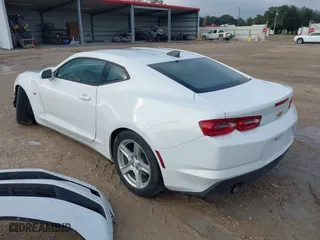 2019 Chevrolet Camaro 1LT with VIN 1G1FB1RS8K0158029, listed as a IAAI auction lot 41039740 with 141,172 mi miles. Bid and sale history available at carsss.com. Image 3.