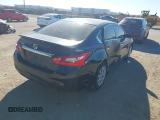 2016 Nissan Altima SV with VIN 1N4AL3APXGC160586, listed as a IAAI auction lot 41371038 with 151,382 mi miles and . Bid and sale history available at DreamBid. Image 4.