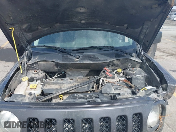 2016 Jeep Patriot Sport with VIN 1C4NJRBB0GD669121, listed as a IAAI auction lot 41947932 with 212,040 mi miles and . Bid and sale history available at carsss.com. Image 10.
