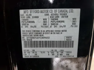 2000 Ford F-150 XL z VIN 2FTRX07L6YCB09652, wystawiony jako Copart lot #44827725 z przebiegiem Nie podano mil oraz Szkoda całkowita • Salvage title. Historia ofert i sprzedaży dostępna na DreamBid. Obrazek 12.