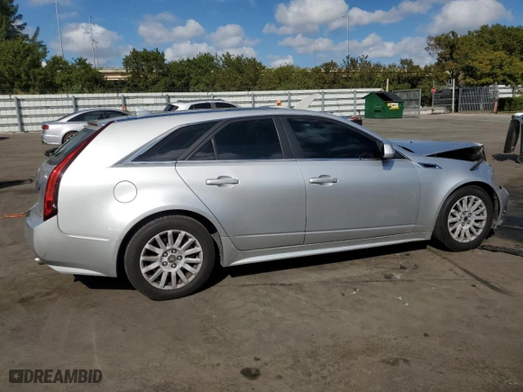 2013 Cadillac CTS Wagon Luxury with VIN 1G6DE8E51D0101658, listed as a Copart auction lot 44443065 with 135,727 mi miles and Salvage Title. Bid and sale history available at carsss.com. Image 3.