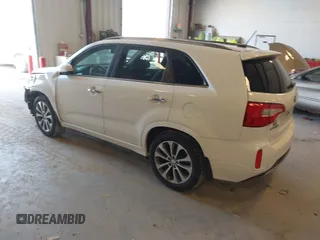 2014 Kia Sorento SX Limited z VIN 5XYKW4A71EG536564, wystawiony jako IAAI lot #42156203 z przebiegiem 148 740 mil mil oraz . Historia ofert i sprzedaży dostępna na DreamBid. Obrazek 3.