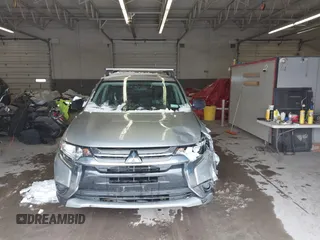 2018 Mitsubishi Outlander ES z VIN JA4AD2A30JZ011486, wystawiony jako IAAI lot #41247304 z przebiegiem 118 248 mil mil oraz . Historia ofert i sprzedaży dostępna na DreamBid. Obrazek 12.