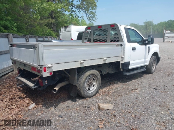 2017 Ford Super Duty F-250 SRW XL with VIN 1FDBF2A60HEC81863, listed as a IAAI auction lot 42122495 with 70,532 mi miles. Bid and sale history available at carsss.com. Image 4.