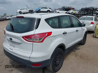 2014 Ford Escape S with VIN 1FMCU0F76EUB02632, listed as a IAAI auction lot 41868777 with 224,792 mi miles. Bid and sale history available at carsss.com. Image 4.