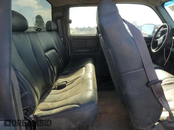 2001 Chevrolet Silverado 2500 with VIN 1GCGK29U61Z200260, listed as a Copart auction lot 79741324 with 217,069 mi miles and Salvage Title. Bid and sale history available at carsss.com. Image 10.