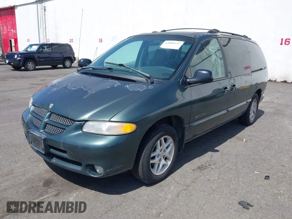 2000 Dodge Grand Caravan with VIN 1B4GT44L4YB583087, listed as a IAAI auction lot 42081647 with Not Provided miles and . Bid and sale history available at DreamBid. Image 2.