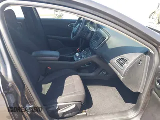 2015 Chrysler 200 Limited z VIN 1C3CCCAB2FN569986, wystawiony jako IAAI lot #42129729 z przebiegiem 100 794 mil mil oraz . Historia ofert i sprzedaży dostępna na DreamBid. Obrazek 5.