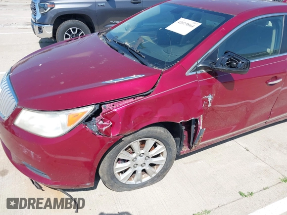 2011 Buick LaCrosse CX z VIN 1G4GA5ED0BF123961, wystawiony jako IAAI lot #42575564 z przebiegiem Nie podano mil oraz . Historia ofert i sprzedaży dostępna na DreamBid. Obrazek 6.