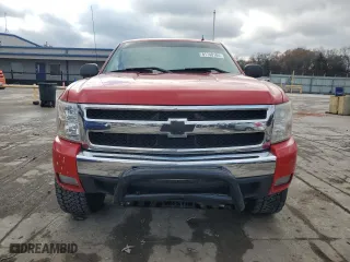2010 Chevrolet Silverado 1500 LT with VIN 1GCSKSE30AZ295387, listed as a Copart auction lot 81740104 with 212,163 mi miles and Clean Title. Bid and sale history available at carsss.com. Image 5.