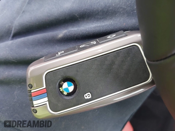 2024 BMW XM z VIN 5YM23CS0XR9U57042, wystawiony jako IAAI lot #40467269 z przebiegiem 2888 mil mil oraz . Historia ofert i sprzedaży dostępna na DreamBid. Obrazek 11.