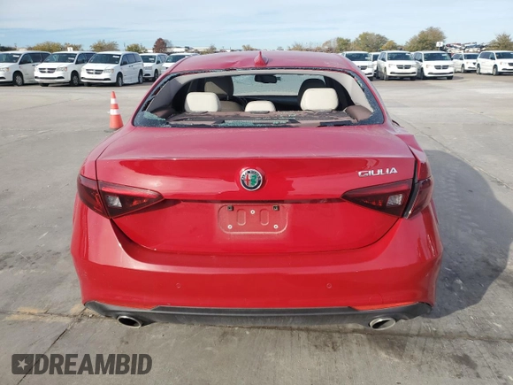 2021 Alfa Romeo Giulia z VIN ZARFAMAN9M7639831, wystawiony jako Copart lot #83743634 z przebiegiem Nie podano mil oraz Czysty tytuł • Clean title. Historia ofert i sprzedaży dostępna na DreamBid. Obrazek 6.