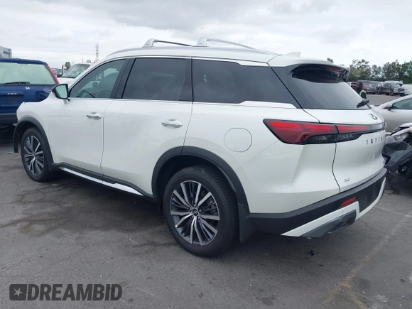 2025 Infiniti QX60 Sensory with VIN 5N1AL1GS6SC330036, listed as a IAAI auction lot 42193990 with 5,403 mi miles and . Bid and sale history available at DreamBid. Image 3.