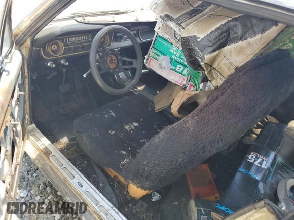 1965 Ford Mustang z VIN 5F07T265508, wystawiony jako Copart lot #63886215 z przebiegiem 9 270 mil mil oraz Czysty tytuł • Clean title. Historia ofert i sprzedaży dostępna na DreamBid. Obrazek 8.