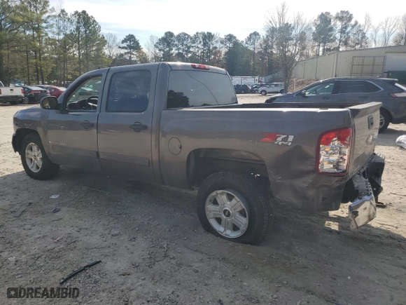 2008 Chevrolet Silverado 1500 LT w/1LT with VIN 2GCEK13M881231832, listed as a Copart auction lot 82622524 with 123,782 mi miles and Salvage Title. Bid and sale history available at carsss.com. Image 2.