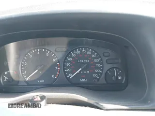 2000 Mercury Mystique z VIN 3MEFM6531YM604135, wystawiony jako IAAI lot #42148329 z przebiegiem 179 798 mil mil oraz . Historia ofert i sprzedaży dostępna na DreamBid. Obrazek 7.