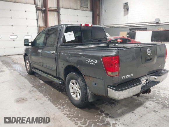 2004 Nissan Titan LE with VIN 1N6AA07B84N544745, listed as a IAAI auction lot 42195072 with 357,986 mi miles. Bid and sale history available at carsss.com. Image 3.