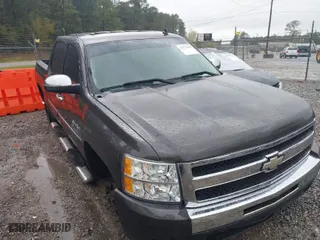 2010 Chevrolet Silverado 1500 LT with VIN 3GCRCSE00AG209285, listed as a IAAI auction lot 41772604 with 1 mi miles. Bid and sale history available at carsss.com. Image 1.