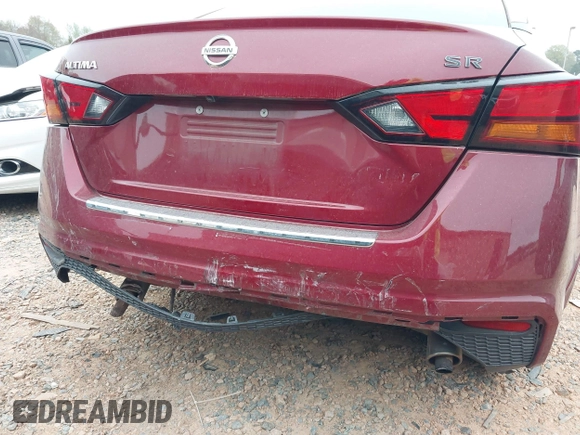 2019 Nissan Altima 2.5 SR with VIN 1N4BL4CV3KC190978, listed as a IAAI auction lot 41908132 with 95,414 mi miles. Bid and sale history available at carsss.com. Image 6.