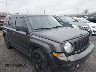 2015 Jeep Patriot Altitude Edition with VIN 1C4NJPBA6FD250698, listed as a IAAI auction lot 41204295 with 224,413 mi miles. Bid and sale history available at carsss.com. Image 1.