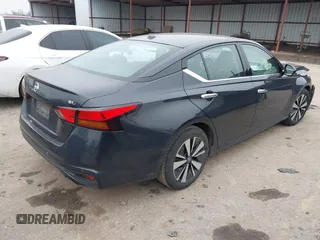 2020 Nissan Altima 2.5 SL with VIN 1N4BL4EV2LC211639, listed as a IAAI auction lot 41436499 with 95,814 mi miles. Bid and sale history available at carsss.com. Image 4.