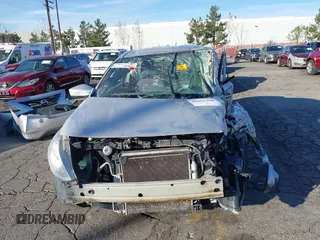 2017 Nissan Versa SV z VIN 3N1CN7AP6HL812391, wystawiony jako IAAI lot #41095208 z przebiegiem 10 mil mil oraz . Historia ofert i sprzedaży dostępna na DreamBid. Obrazek 6.