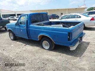 1992 Ford F-150 с VIN 1FTDF15N8NNA04687, выставлен на аукционе IAAI как лот 42452344 с пробегом Не указан миль и . История ставок и продаж доступна на DreamBid. Изображение 3.