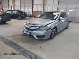 2018 Acura ILX Special Edition with VIN 19UDE2F40JA004068, listed as a IAAI auction lot 41761336 with 194,431 mi miles. Bid and sale history available at carsss.com. Image 2.
