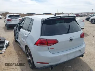 2019 Volkswagen GTI S z VIN 3VW6T7AU5KM020317, wystawiony jako IAAI lot #41790449 z przebiegiem 71 195 mil mil oraz . Historia ofert i sprzedaży dostępna na DreamBid. Obrazek 3.