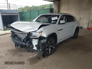 2024 Volkswagen Atlas SEL Premium R-Line with VIN 1V2FE2CA5RC229408, listed as a IAAI auction lot 39587804 with 341 mi miles and . Bid and sale history available at DreamBid. Image 2.