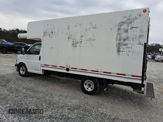 2018 Chevrolet Express Commercial with VIN 1GB0GSFG7J1333212, listed as a Copart auction lot 88714125 with 468,934 mi miles and Clean Title. Bid and sale history available at carsss.com. Image 2.
