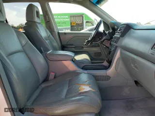 2004 Honda Pilot EX with VIN 2HKYF18504H569611, listed as a Copart auction lot 53247405 with 199,141 mi miles and Salvage Title. Bid and sale history available at carsss.com. Image 7.