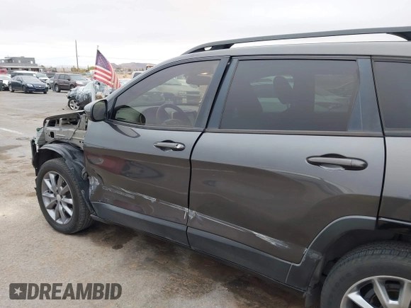 2018 Jeep Cherokee Latitude with VIN 1C4PJLCB1JD588916, listed as a IAAI auction lot 41019397 with 135,929 mi miles. Bid and sale history available at carsss.com. Image 19.