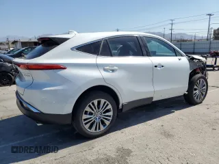 2023 Toyota Venza LE with VIN JTEAAAAH9PJ147042, listed as a Copart auction lot 71217684 with 7,536 mi miles and Salvage Title. Bid and sale history available at carsss.com. Image 3.