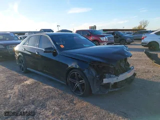 2014 Mercedes-Benz E-Class E 350 Sport with VIN WDDHF5KB2EB038828, listed as a IAAI auction lot 41238332 with 180,580 mi miles. Bid and sale history available at carsss.com. Image 1.