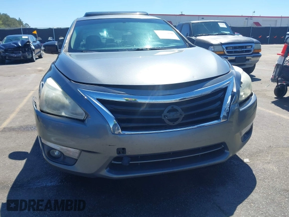 2015 Nissan Altima SL with VIN 1N4BL3AP8FC147080, listed as a IAAI auction lot 41816106 with 236,157 mi miles and . Bid and sale history available at carsss.com. Image 6.