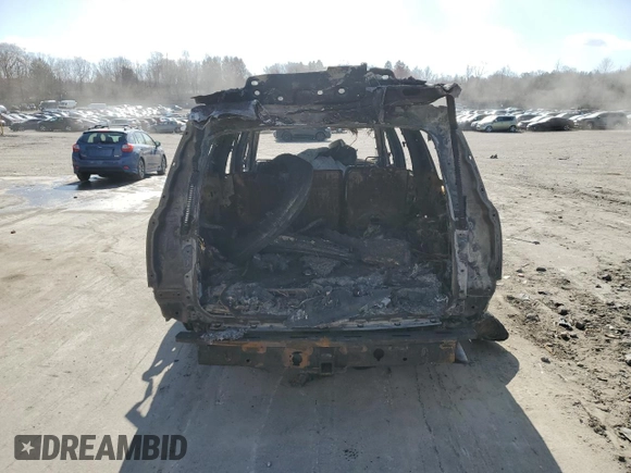 2015 Cadillac Escalade z VIN 1GYS4GKJ9FR105663, wystawiony jako Copart lot #50601235 z przebiegiem Nie podano mil oraz Szkoda całkowita • Salvage title. Historia ofert i sprzedaży dostępna na DreamBid. Obrazek 6.