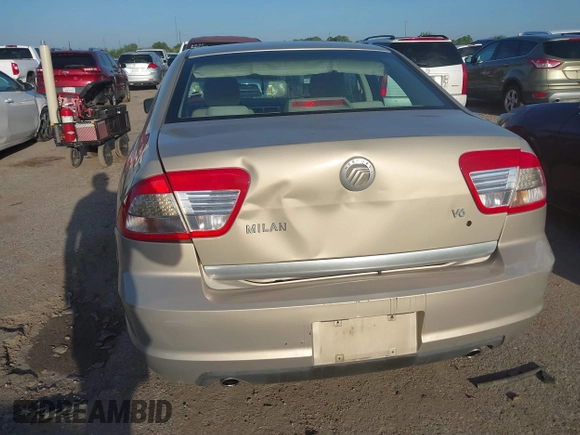 2006 Mercury Milan with VIN 3MEFM07156R640757, listed as a IAAI auction lot 42705306 with 120,902 mi miles and . Bid and sale history available at DreamBid. Image 6.